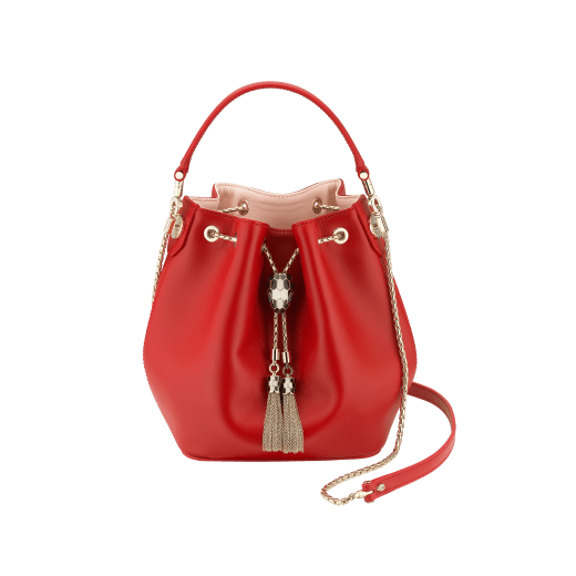 Bucket Serpenti Forever in carmine jasper smooth calf leather and crystal rose internal lining. Hardware in light gold plated brass and snakehead closure in black and white enamel, with eyes in black onyx. 288771 image 1