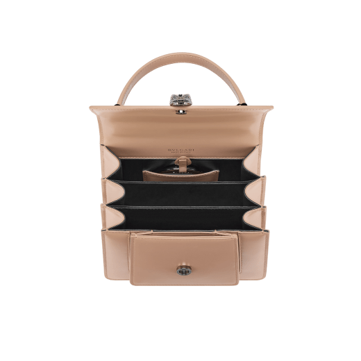 "Serpenti Forever" small maxi chain top handle bag in peach nappa leather, with Lavander Amethyst lilac nappa leather internal lining. New Serpenti head closure in gold plated brass, finished with small pink mother-of-pearl scales in the middle and red enamel eyes. 1133-MCNb image 4