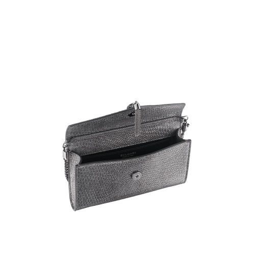 "Serpenti Forever" small pochette in white agate metallic karung skin and black nappa leather. Iconic snakehead stud closure with tassel in palladium plated brass, enamelled in matte and shiny black and finished with black enamel eyes. SMALLPOCHETTE-KARUNG image 2