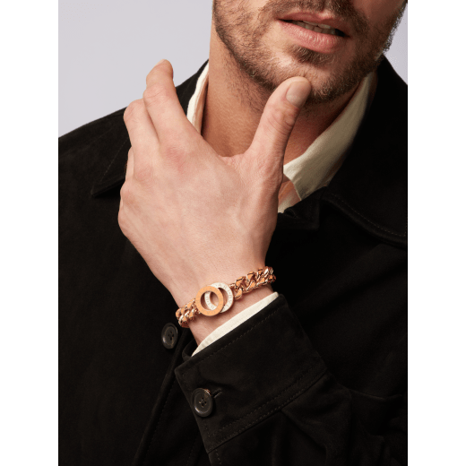 BULGARI BULGARI multicoloured Maxi Chain bracelet in light gold-plated brass with inserts with multicoloured enamel. Iconic embellishment with coral carnelian orange and flamingo quartz pink enamel, and clasp closure. CHUNKYBBBRCLT-MC-CCFQ image 4
