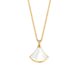 DIVAS' DREAM 18 kt yellow gold necklace with pendant set with one diamond and mother-of-pearl element 357510 image 1