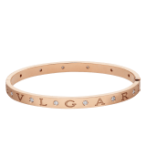 Bracciale rigido BVLGARI BVLGARI in oro rosa 18 kt con dodici diamanti. BR858007 image 2