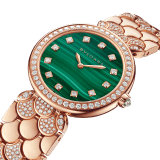 DIVAS’ DREAM Uhr mit Gehäuse und Armband aus 18 Karat Roségold mit Diamanten im Brillantschliff, Zifferblatt aus Malachit und 12 Diamantindizes. Wasserdicht bis 30 Meter 103521 image 2