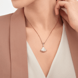 DIVAS' DREAM 18 kt rose gold necklace set with mother-of-pearl elements, a round brilliant-cut diamond and pavé diamonds (0.28 ct) 356452 image 3