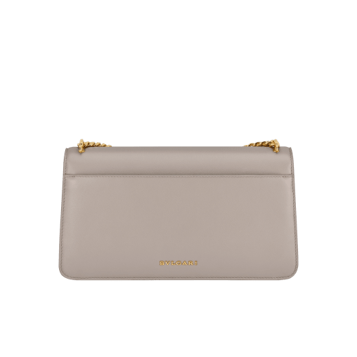 Serpenti East-West Maxi Chain medium shoulder bag in foggy opal gray Metropolitan calf leather with linen agate beige nappa leather lining. Captivating snakehead magnetic closure in gold-plated brass embellished with gray agate scales and red enamel eyes. SEA-1238-MCCL image 3