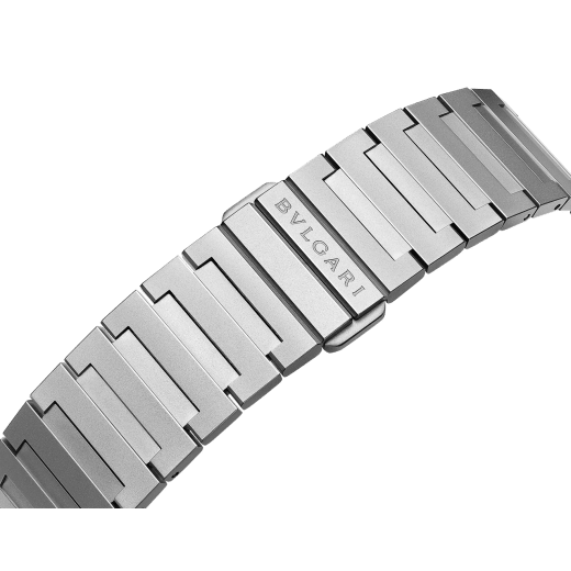 Octo Finissimo Automatic watch in sandblasted titanium case and bracelet with extra thin mechanical manufacture movement, automatic winding, small seconds and opaline titanium dial. Water-resistant up to 30 metres 104089 image 5