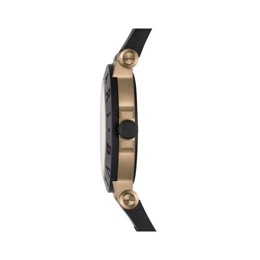 Orologio Bvlgari Bronzo GMT con movimento meccanico a carica automatica, funzione GMT 24 ore, cassa di 40 mm in bronzo sabbiato, lunetta e cinturino in caucciù nero e quadrante verniciato opaco nero. Impermeabile fino a 100 metri. 104241 image 3