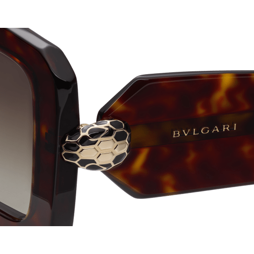Serpenti Forever rectangular acetate sunglasses with enameled snakehead decor on the temples BV40006I image 3
