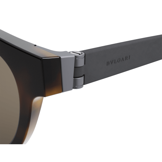 Bvlgari Aluminium round acetate and rubberised sunglasses with aluminium hinge BV40042I image 3