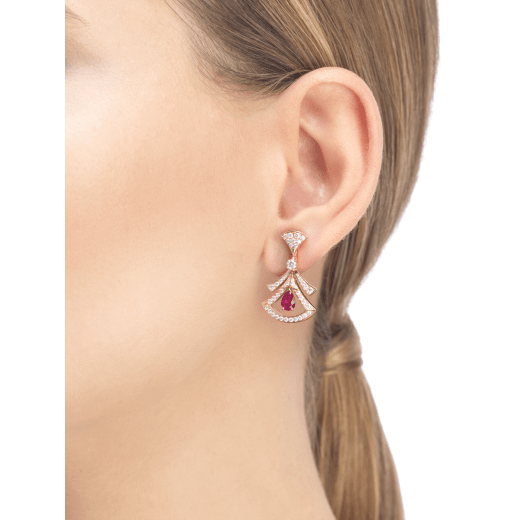 DIVAS' DREAM 18 kt rose gold openwork earrings, set with pear-shaped rubies, round brilliant-cut and pavé diamonds. 356954 image 4