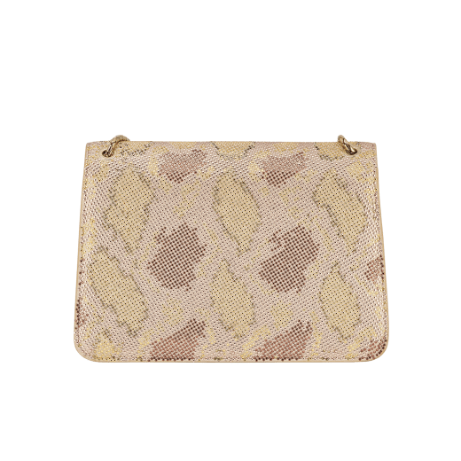 Borsa a spalla media Serpenti Forever in pelle scamosciata naturale con cristalli dorati di varie dimensioni e sfumature, e fodera in nappa nera. Accattivante chiusura magnetica Serpenti in ottone placcato oro chiaro con squame diamantate e occhi in onice nera. 292852 image 3