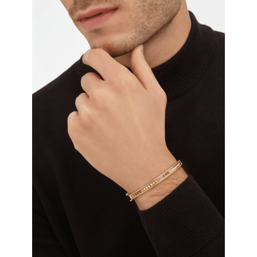 „B.zero1 Rock“ Armband aus 18 Karat Gelbgold mit Spirale mit Nieten und Diamant-Pavé an den Rändern. BR859028 image 4