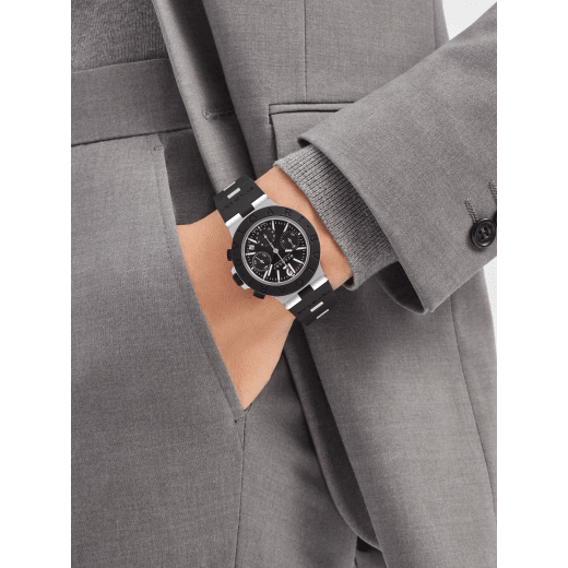 Bvlgari Aluminium watch with mechanical manufacture movement, automatic winding, chronograph, 41 mm aluminum case, black rubber bezel and bracelet, and black dial. Water resistant up to 100 meters 103868 image 2