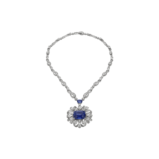 Das Gemme Straordinarie Collier zelebriert die außergewöhnliche Schönheit einzigartiger Edelsteine mit einer heiteren Symphonie von Bändern aus Diamanten im Baguetteschliff, die einen prächtigen Saphir umrahmen. 260513 image 1
