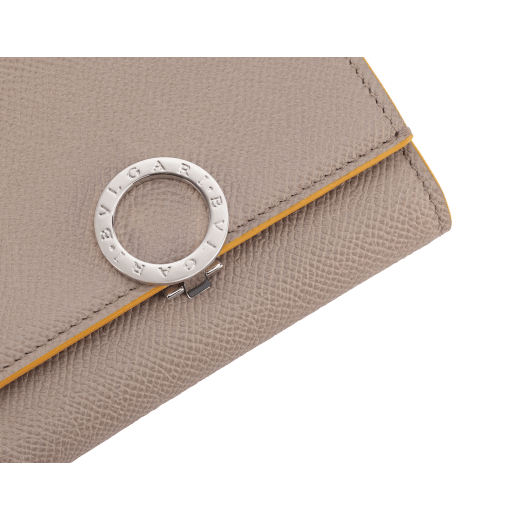 Bulgari Clip compact yen wallet in black grain calf leather. Iconic palladium-plated brass clip and folded closure. BCM-YENCOMPACTZPa image 4