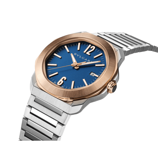 Octo Roma automatic watch with interchangeable blue rubber strap, satin-polished stainless steel case and bracelet, 18 kt rose gold bezel and blue Clous de Paris dial. Mechanical automatic in-house movement. Water-resistant up to 100 metres. 103926 image 2