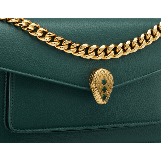 Serpenti East-West Maxi Chain medium shoulder bag in foggy opal grey Metropolitan calf leather with linen agate beige nappa leather lining. Captivating snakehead magnetic closure in gold-plated brass embellished with grey agate scales and red enamel eyes. SEA-1238-MCCL image 5