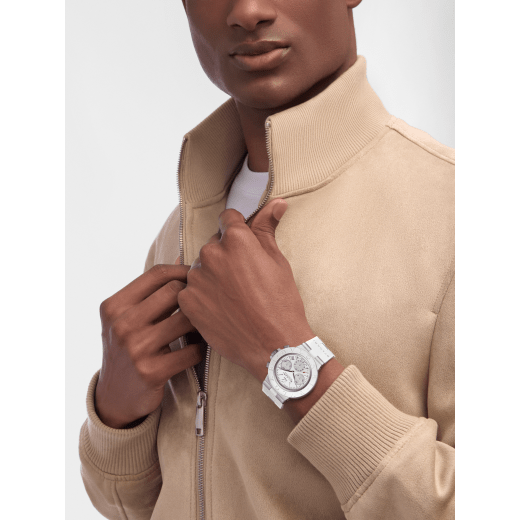 Bvlgari Aluminium Chronograph 特別版腕錶，搭載機械機芯，自動上鍊，計時功能，錶徑 40 公釐，噴砂鋁合金錶殼，白色橡膠錶圈及錶帶，白色亮澤錶盤。防水深度 100 公尺。 104235 image 2