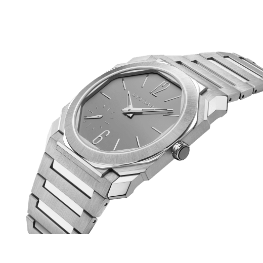 Octo Finissimo Automatic watch with satin-polished titanium case and bracelet, extra-thin mechanical manufacture movement, automatic winding, small seconds and opaline titanium dial. Water-resistant up to 30 metres. 104351 image 2