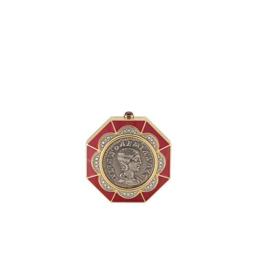 Monete Minaudière 硬殼手拿包，採用金色鋁合金與仿古鈀色黃銅製成，中央飾以重製版古羅馬錢幣，外框飾以紅色琺瑯，並鑲飾水晶銀色調方晶鋯石。按扣開合，綴以紅色水晶元素。 295241 image 1