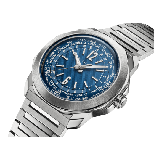 Octo Roma WorldTimer watch with interchangeable satin-polished stainless steel bracelet and additional blue rubber strap, satin-polished stainless steel case and matte blue Clous de Paris dial. Mechanical manufacture movement with automatic winding, WorldTimer, 24 time zones and 24-hour indicator. Water-resistant up to 100 metres. 103762 image 3