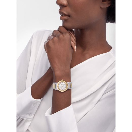 Bvlgari Bvlgari 腕錶， 18K 黃金和拋光及緞面髮絲紋精鋼材質，錶圈鐫刻雙品牌標誌，白色珍珠母貝錶盤，12 個鑽石時標。防水深度 30 公尺。 104278 image 1