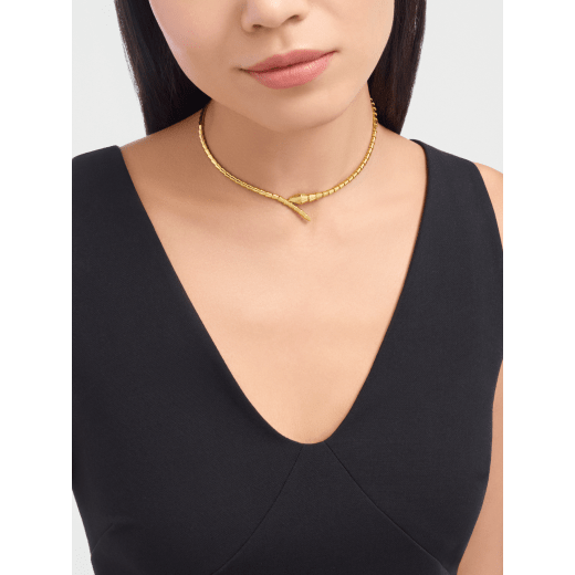 Serpenti Viper 項鍊，18K 黃金材質。 CL860029 image 2