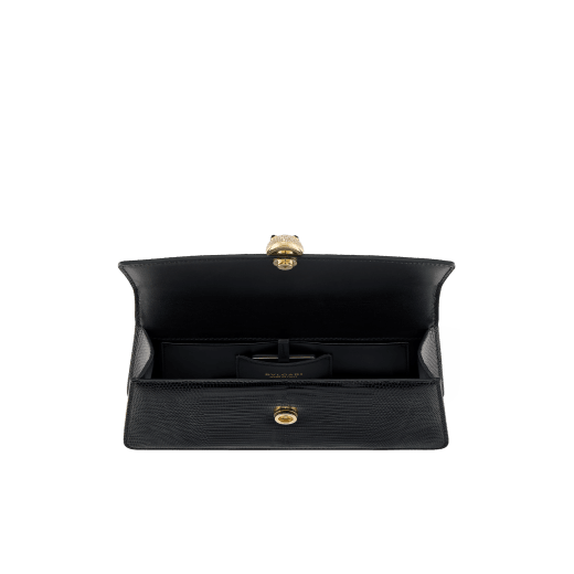 Pochette de soirée Serpenti Forever en cuir de lézard noir avec doublure en cuir nappa noir. Captivant fermoir magnétique Serpenti en laiton doré orné d’un pavé de zircones et d’yeux en onyx noir. 295549 image 3