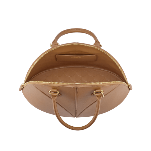 Divas' Dream Marquise 中型手提包採用沙漠碧玉色山羊皮，內裡為沙漠碧玉色納帕軟面皮。經典沙漠碧玉色山羊皮吊飾鑲有化妝鏡，拉鍊開合。 295109 image 3