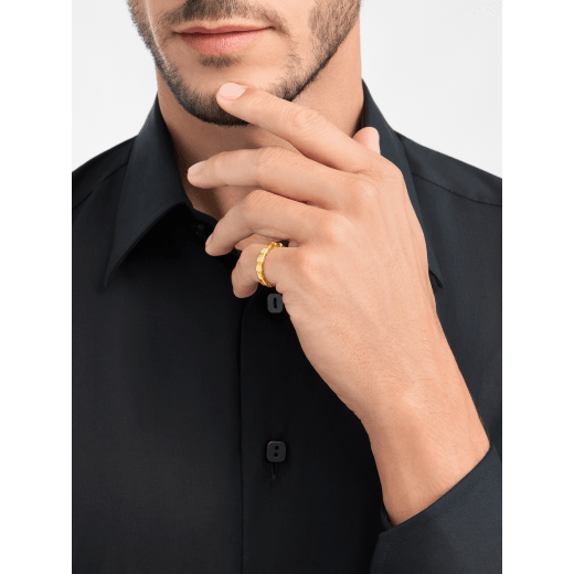 Serpenti Viper 婚戒，採用 18K 黃金。 AN860559 image 1