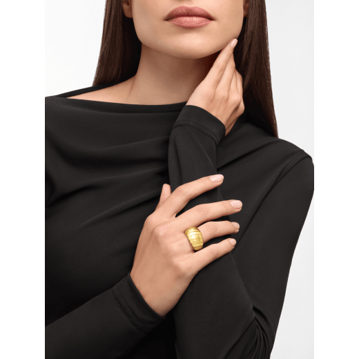 Bague Bvlgari Tubogas en or jaune 18 K AN860375 image 1