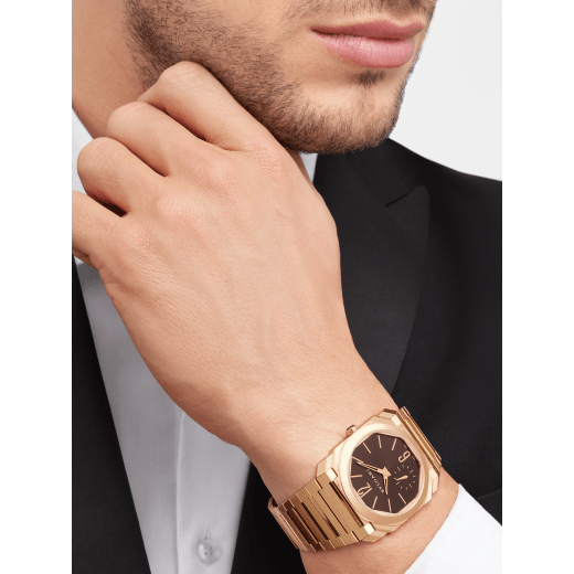 Octo Finissimo Automatic watch with mechanical manufacture ultra-thin movement (2.23 mm thick), automatic winding, satin-polished 18 kt rose gold case and bracelet and brown lacquered dial with sunray finish. Water-resistant up to 100 metres 103637 image 5