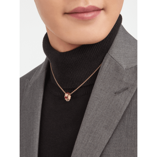Serpenti Viper necklace with 18 kt rose gold chain and 18 kt rose gold pendant set with carnelian elements and demi-pavé diamonds. 355088 image 3