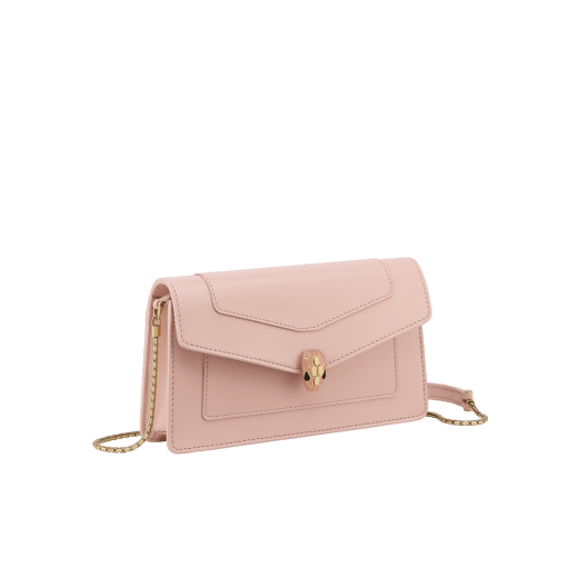 Serpenti Forever chain pochette in Perla White calf leather with crystal rose nappa leather lining. Captivating snakehead magnetic closure in gold-plated brass embellished with Perla White enamel and gold-plated scales, and black onyx eyes. SEA-CHPOCHETTER image 1