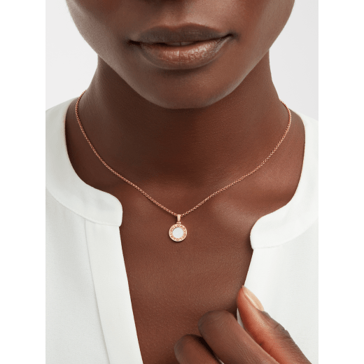 BVLGARI BVLGARI 18 kt rose gold pendant necklace set with mother-of-pearl centre, customisable with engraving on the back 358376 image 1
