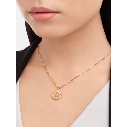 BULGARI BULGARI 18 kt rose gold necklace set with a mother-of-pearl insert and mandarin garnets on the pendant. 360054 image 4