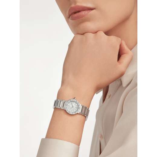Bvlgari Bvlgari watch in stainless steel case and bracelet, stainless steel bezel engraved with double logo and mother-of-pearl dial 104032 image 1