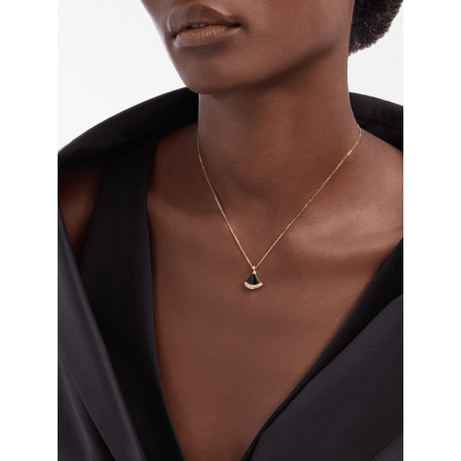Divas' Dream 18 kt yellow gold pendant necklace set with black onyx and brilliant-cut diamonds 361838 image 1