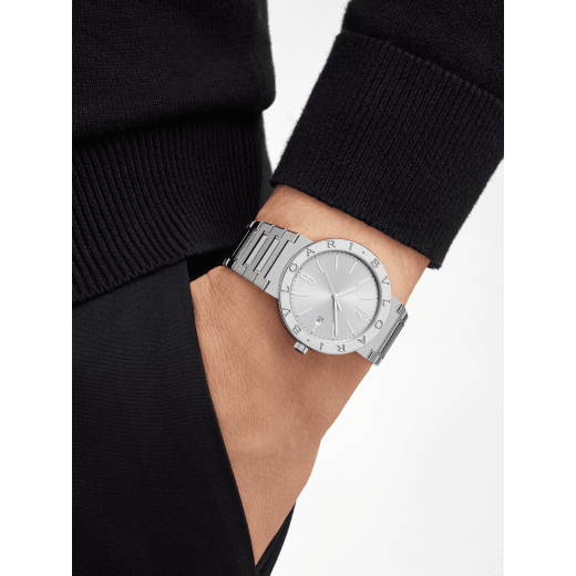 BULGARI BULGARI watch with mechanical manufacture movement, automatic winding and date, stainless steel case and bracelet, stainless steel bezel engraved with double logo and silvered sunray dial. Water-resistant up to 50 metres 103652 image 3