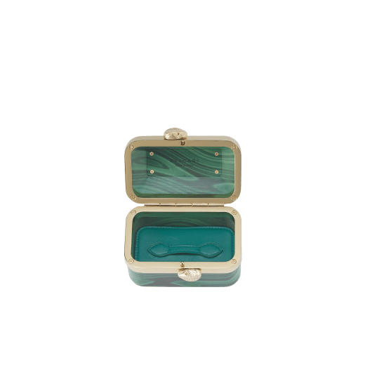 Serpenti Forever Mini Jewellery Box Bag aus genarbtem Urban-Kalbsleder in Amaranth Garnet Rot. Faszinierende Schlangenkopf-Reißverschlussschieber und dekorative Kette aus hell vergoldetem Messing. SEA-NANOJWLRYBOX image 2