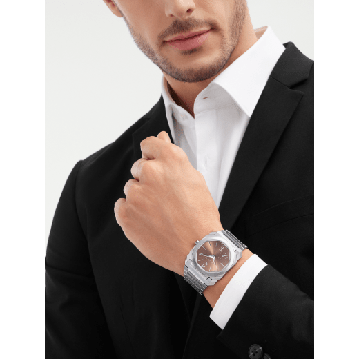 Octo Finissimo Automatic watch in satin-polished stainless steel with mechanical manufacture ultra-thin movement (2.23 mm thick), automatic winding and sun-brushed metallic salmon dial with rhodium applied stickers. Water-resistant up to 100 metres 103856 image 1