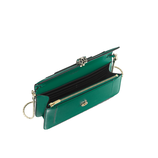 Serpenti Forever chain wallet in Niagara sapphire blue calf leather with silky coral pink nappa leather interior. Captivating palladium-plated brass snakehead magnetic closure embellished with black and Niagara sapphire blue enamel scales and black onyx eyes. SEA-CHAINPOCHETTE-LCL image 2