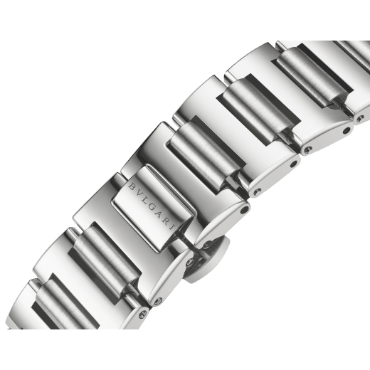 Lvcea watch in polished and satin-brushed stainless steel with automatic movement, green mother-of-pearl intarsio dial and 12 diamond indexes. Water-resistant up to 50 metres 103728 image 4