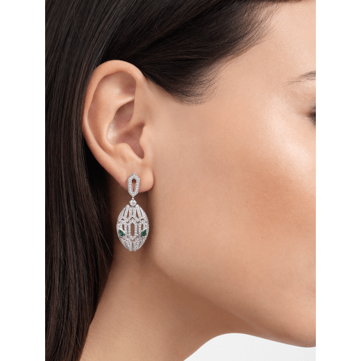 Serpenti earrings in 18 kt white gold, set with emerald eyes and full pavé diamonds. 352756 image 2