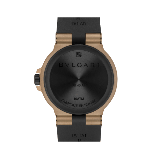 Orologio Bvlgari Bronzo GMT con movimento meccanico a carica automatica, funzione GMT 24 ore, cassa di 40 mm in bronzo sabbiato, lunetta e cinturino in caucciù nero e quadrante verniciato opaco nero. Impermeabile fino a 100 metri. 104241 image 4