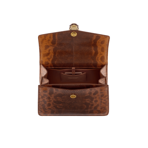 Serpenti Forever 中型手提包，採用乳白蛋白石棕色亮面水蛇皮，水晶玫瑰粉紅色納帕軟面皮內裡。迷人的淡金色黃銅蛇頭磁扣飾以乳白蛋白石棕色琺瑯和淡金色黃銅蛇鱗，蛇眼鑲飾黑色縞瑪瑙。 SEA-1282-K image 3