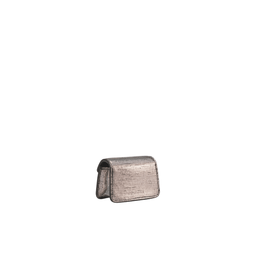 حقيبة صغيرة "سيربنتي فورإيفر" من جلد العجل باللون الذهبي. قفل رأس الثعبان الآسر من النحاس المطلي بالذهب الفاتح وتزينه عينان من المينا الأحمر. SEA-NANOCROSSBODYa image 3