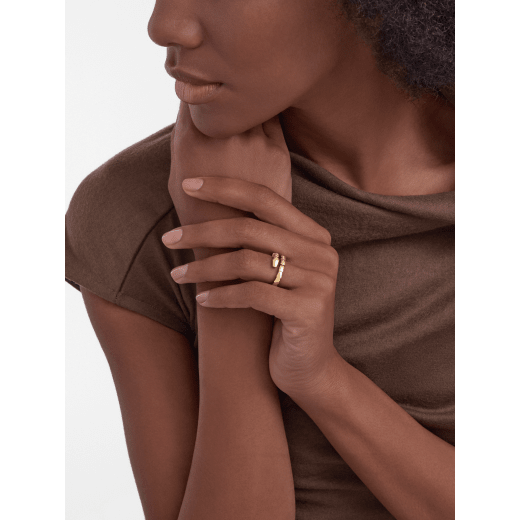 Serpenti Viper one-coil 18 kt yellow gold ring AN860542 image 1