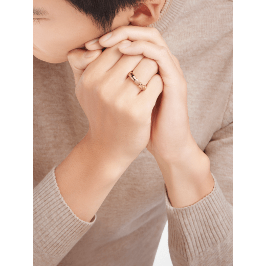 Serpenti Viper 厚婚戒，18K 玫瑰金材質。 AN859325 image 4