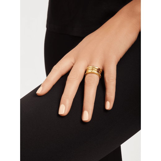 B.zero1 18 kt yellow gold three-band ring set with demi-pavé diamonds on the edges AN859655 image 1